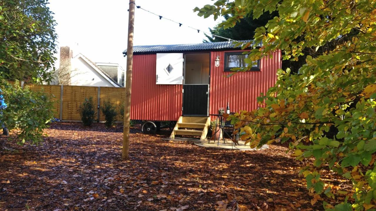 Forest Heath Shepherd'S Huts 灵伍德 外观 照片